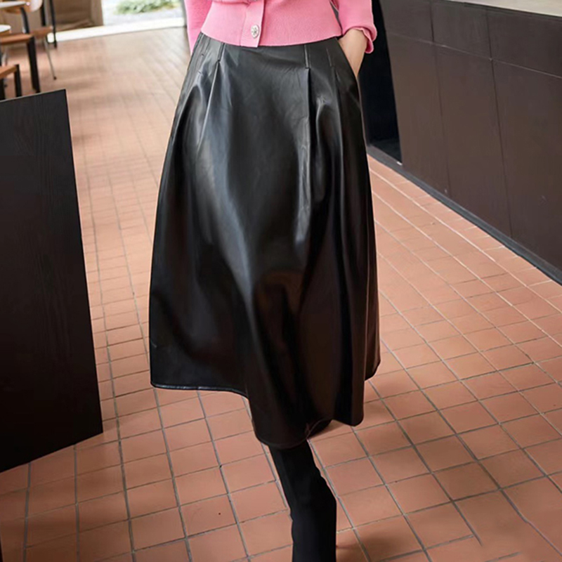 LI系列专柜黑色PU皮半身中长裙