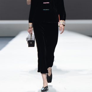 【米T系列】商场品牌女装折扣2025年冬季739元丝绒知性半身裙