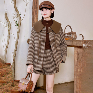 【画系列】商场品牌女折扣25冬羊毛套装1199元羽绒服+399元短裤