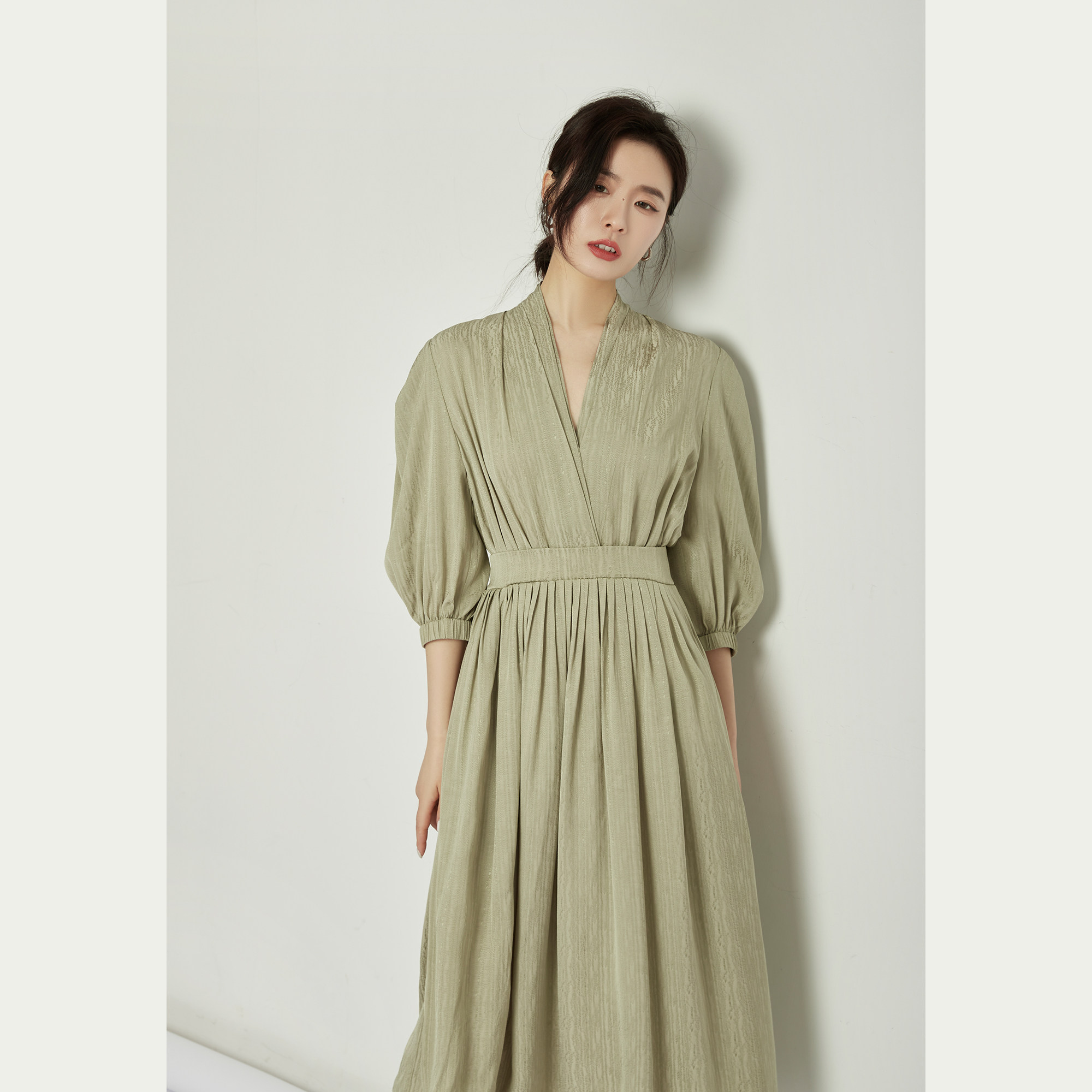 NANASTORE法式连衣裙女2024春季新款v领收腰显瘦裙子小个子长裙特,女装/女士精品,连衣裙,淘宝优惠券,粉丝福利购,淘宝优惠卷