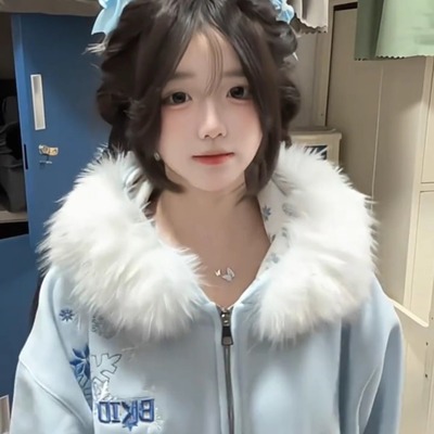 超好看冰晶雪花刺绣毛领开衫卫衣