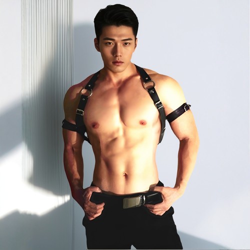 NPC活动肩带体育生臂环演出舞台胸带肌肉男可调束缚背带两件套潮