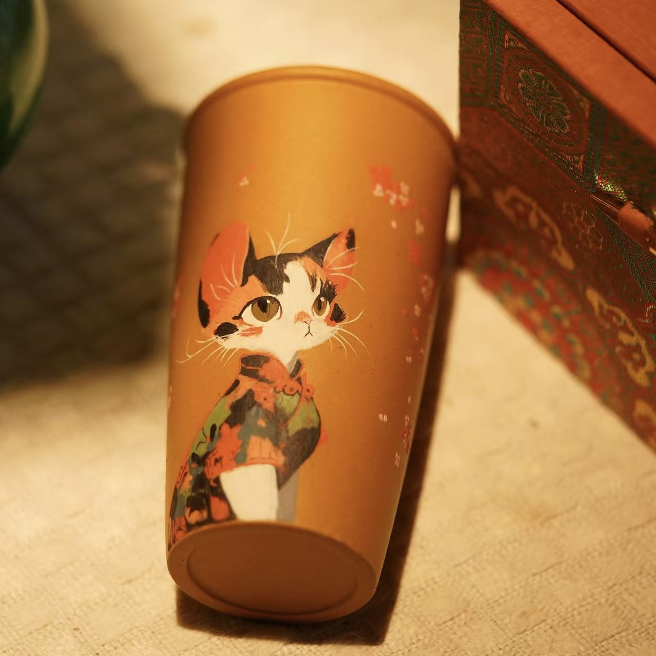 蜜糖紫砂｜大容量可乐咖啡宫廷猫咪杯 330ml 黄金段泥 高13cm
