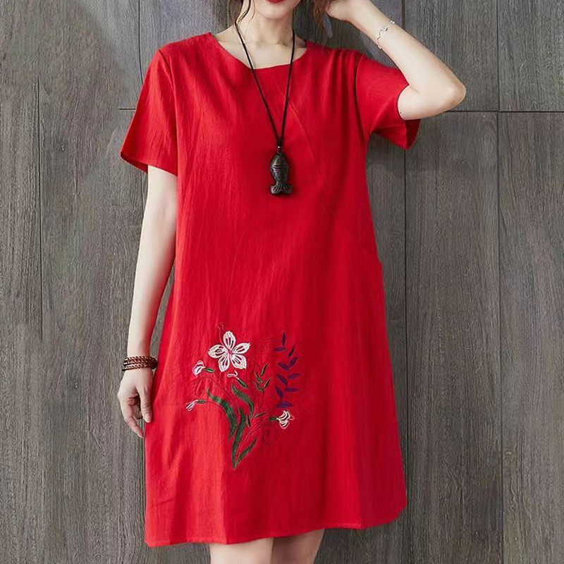 文艺纯棉宽松绣花连衣裙女2025年夏季新款民族风短袖中长款裙子