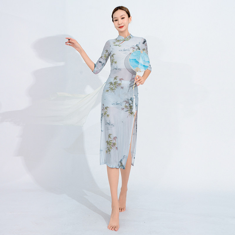 2024浅蓝竹韵立领五分袖旗袍式舞服 古典舞飘逸丝巾高开叉舞团服