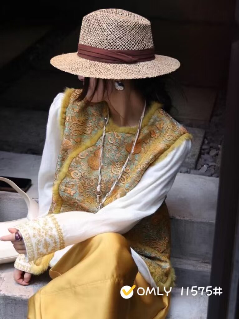 欧货2026春款新款新中式国风盘扣刺绣马甲女宽松显瘦百搭背心上衣图片