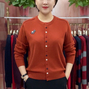 26年春节新款针织开衫减龄妈妈短款女上衣系扣百搭外套纯色女