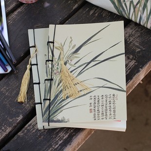 梅兰竹菊名画古风笔记本A5线装流苏本仿古竖线横线内页记事手账本