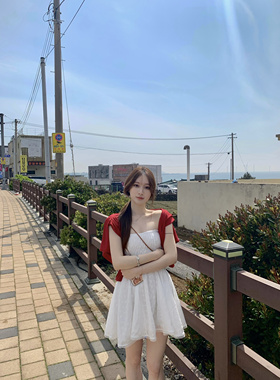 ke7en 夏日玫瑰 抹胸打揽刺绣小白裙 下摆不规则掐腰A版连衣裙