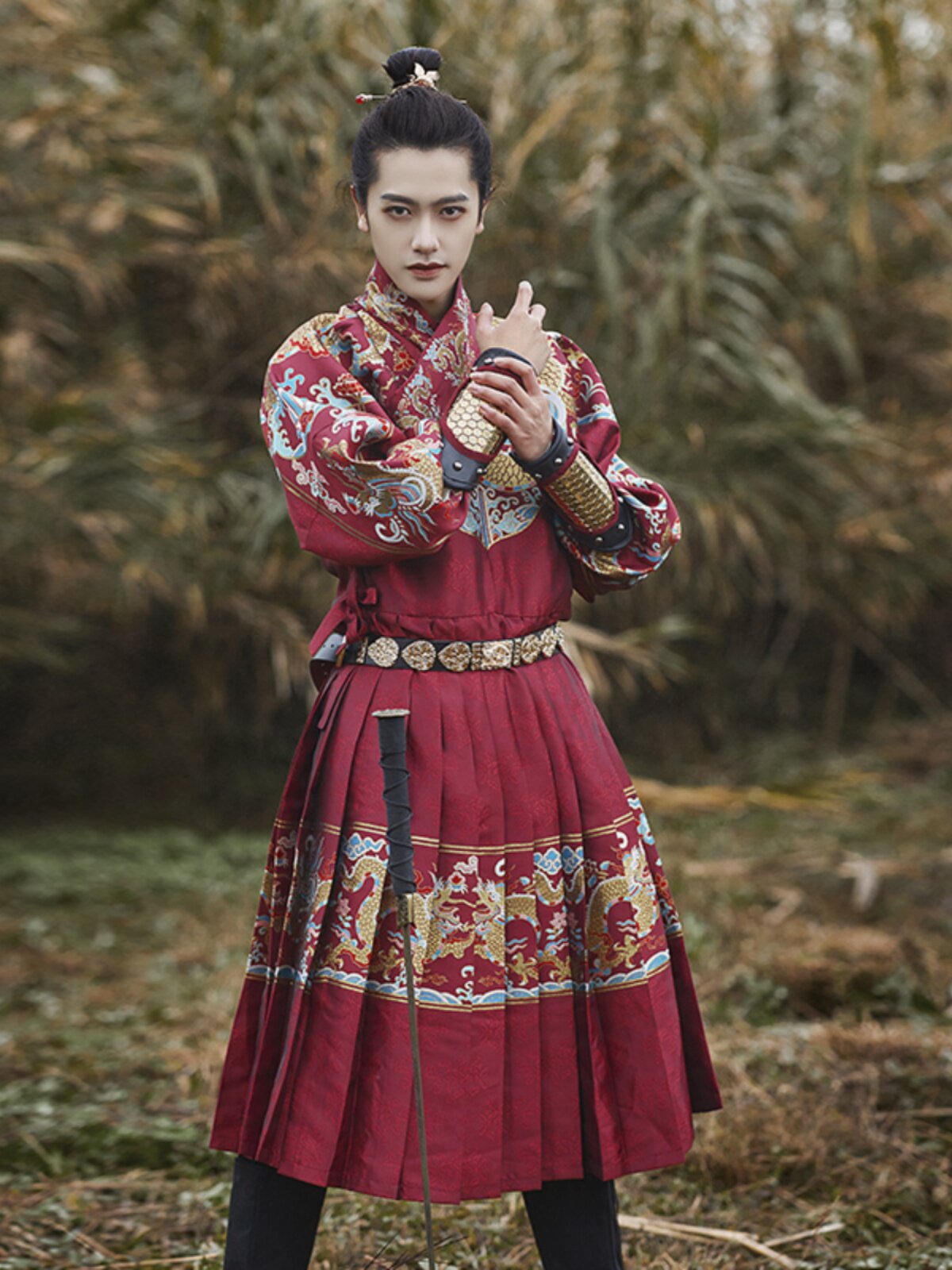 MO QIANYAN [3월 주문] 원래 정통 명나라에서 만든 HANFU 남자 날치 정장 JIN YIWEI 모조 메이크업 꽃 직조 금