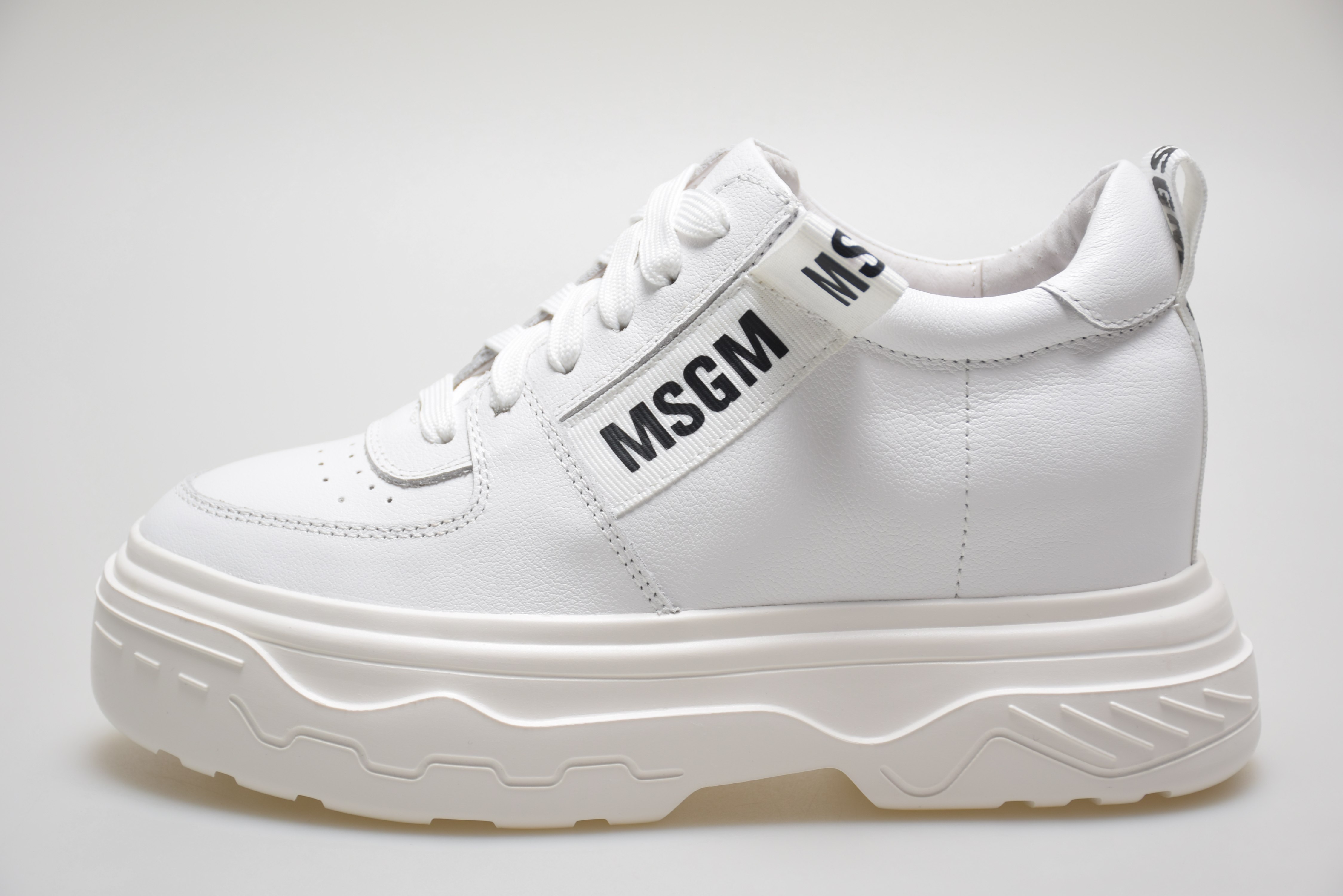 内增高运动鞋女单鞋2020春夏新款百搭学生山本风小白鞋厚底松糕鞋