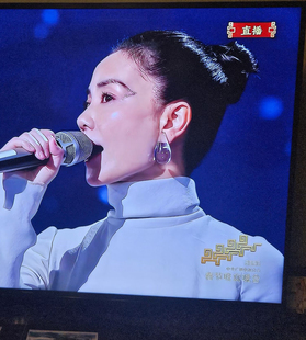 王菲春晚2026洗衣凝珠造型周边巨型水滴造型同款耳环耳钉耳夹耳饰