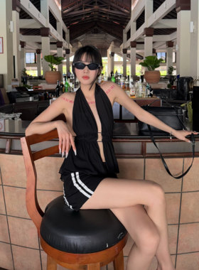 ROY11小众设计感辣妹绑带镂空开叉挂脖吊带背心纯欲收腰上衣新女