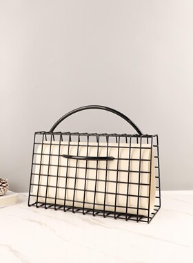 北欧创意铁艺金属皮革网格手提包桌面摆件客厅卧室玄关家居装饰品