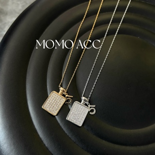 249新款 香风香水瓶立体微镶超闪5字吊坠项链