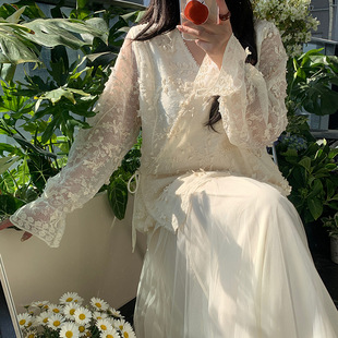 女装 大码 200斤胖mm甜美蕾丝系带珍珠V领上衣9262 新款 双天2026春季