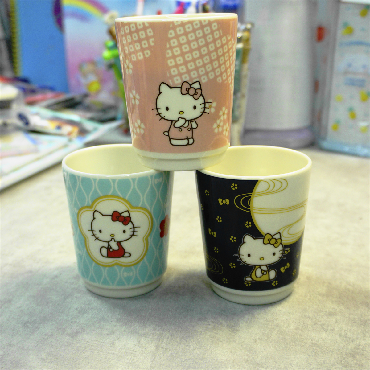三丽鸥九谷烧 迷你口杯 陶瓷小皿昭和樱花kitty 立体3D马克杯
