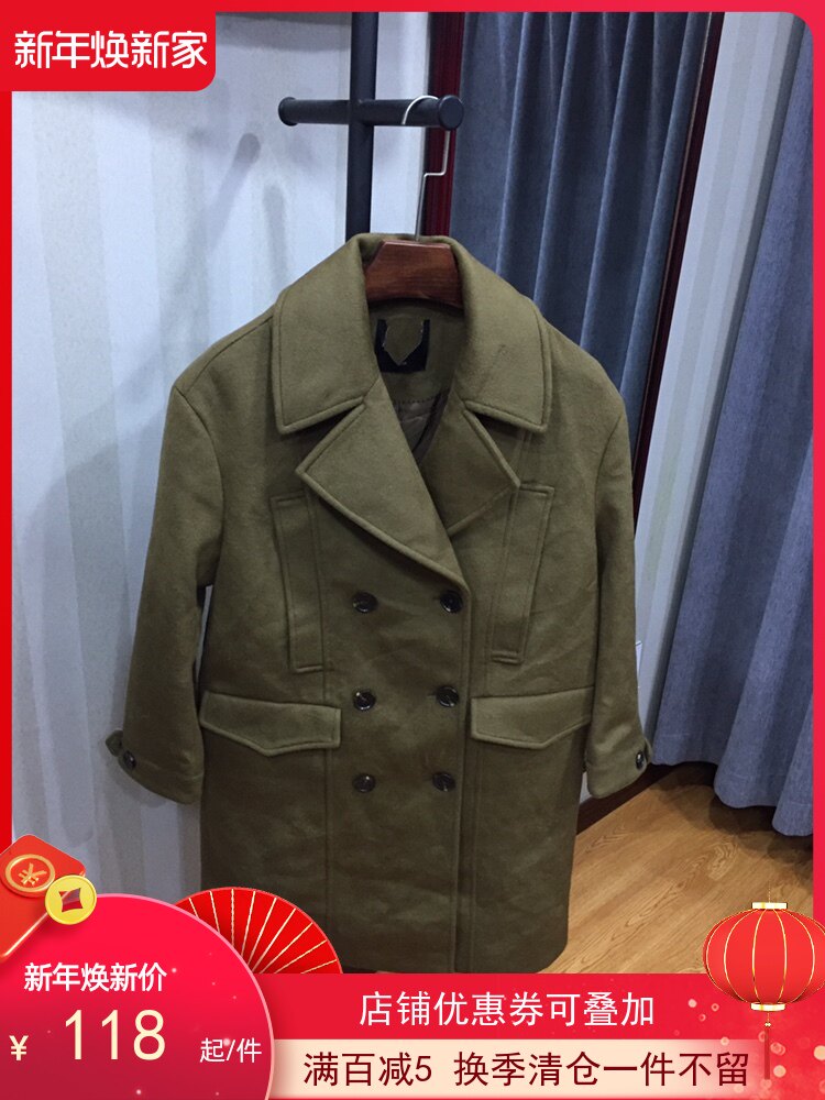 翻领排扣直筒毛呢外套秋冬新品