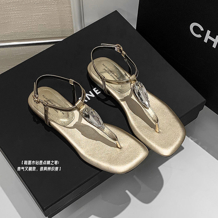 夏季新款水钻夹趾凉鞋平跟真皮低跟凉鞋平底沙滩鞋波西米亚风韩版