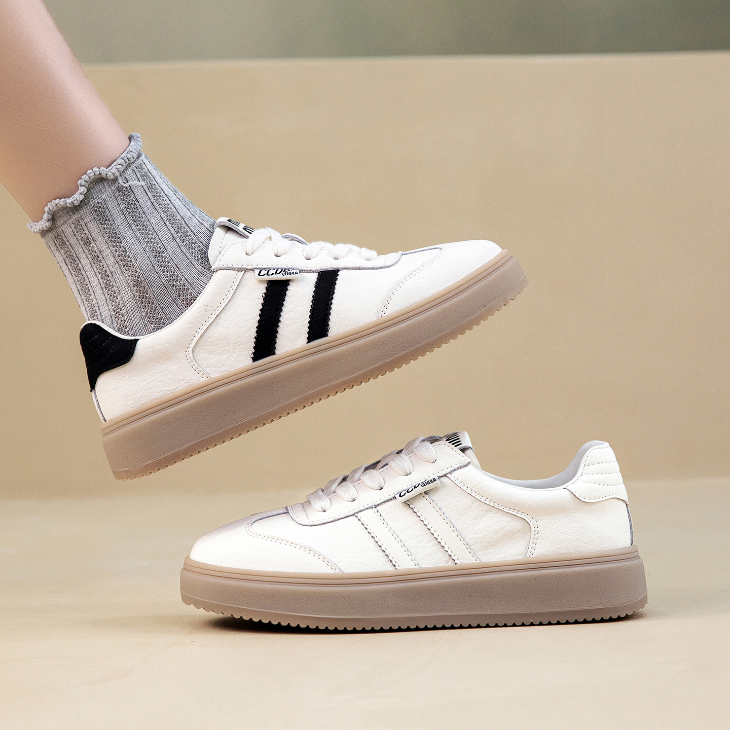 真皮软底德训鞋女2025春秋新款