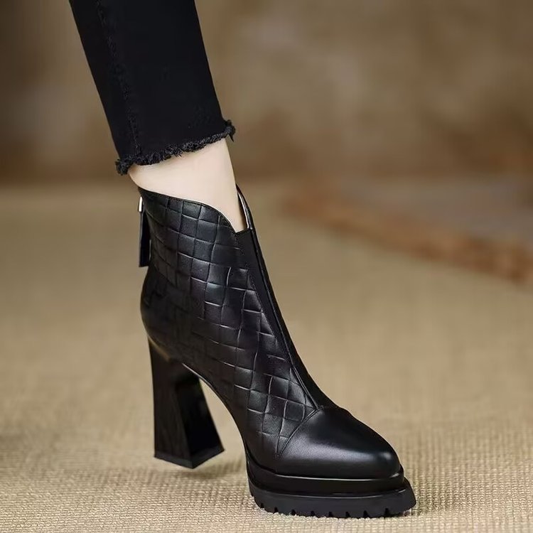 厚底粗跟真皮尖头短靴防水台复古