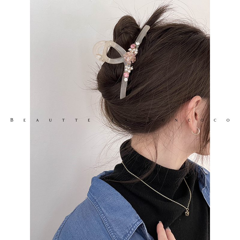 人间富贵花~珍珠水晶手工串珠高品质发量多13cm鲨鱼夹盘发抓夹女