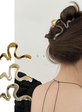 曲线意式大理石小众设计感鲨鱼夹2024新款高级简约女夏天盘发抓夹