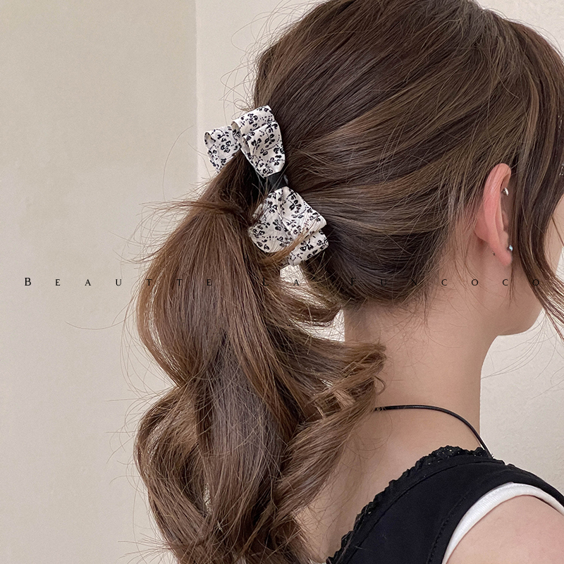 FUNCOCO｜法式小碎花~发量少蝴蝶结小号竖式防滑香蕉夹高马尾发夹