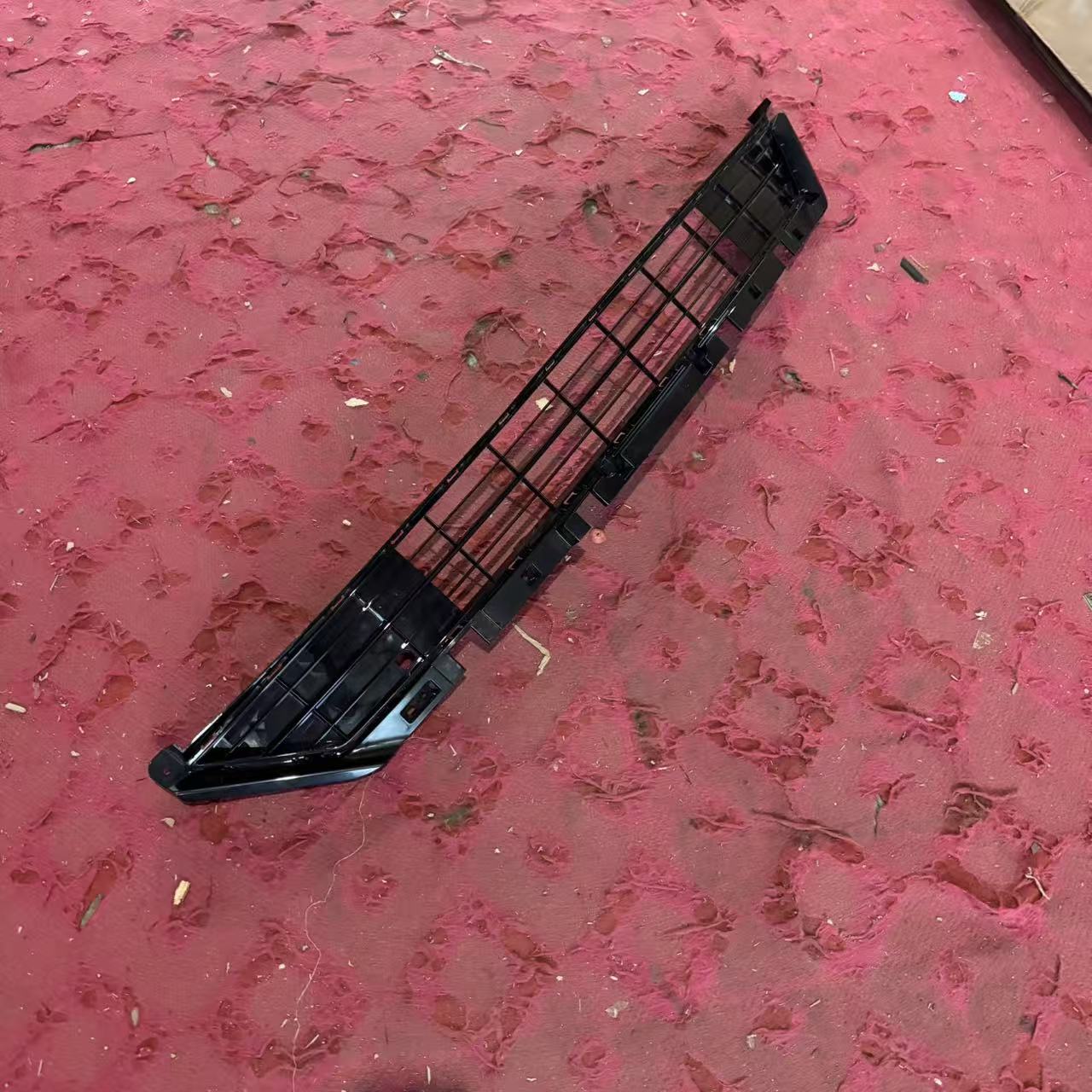 适用荣威飞凡R7前杠下中网 R