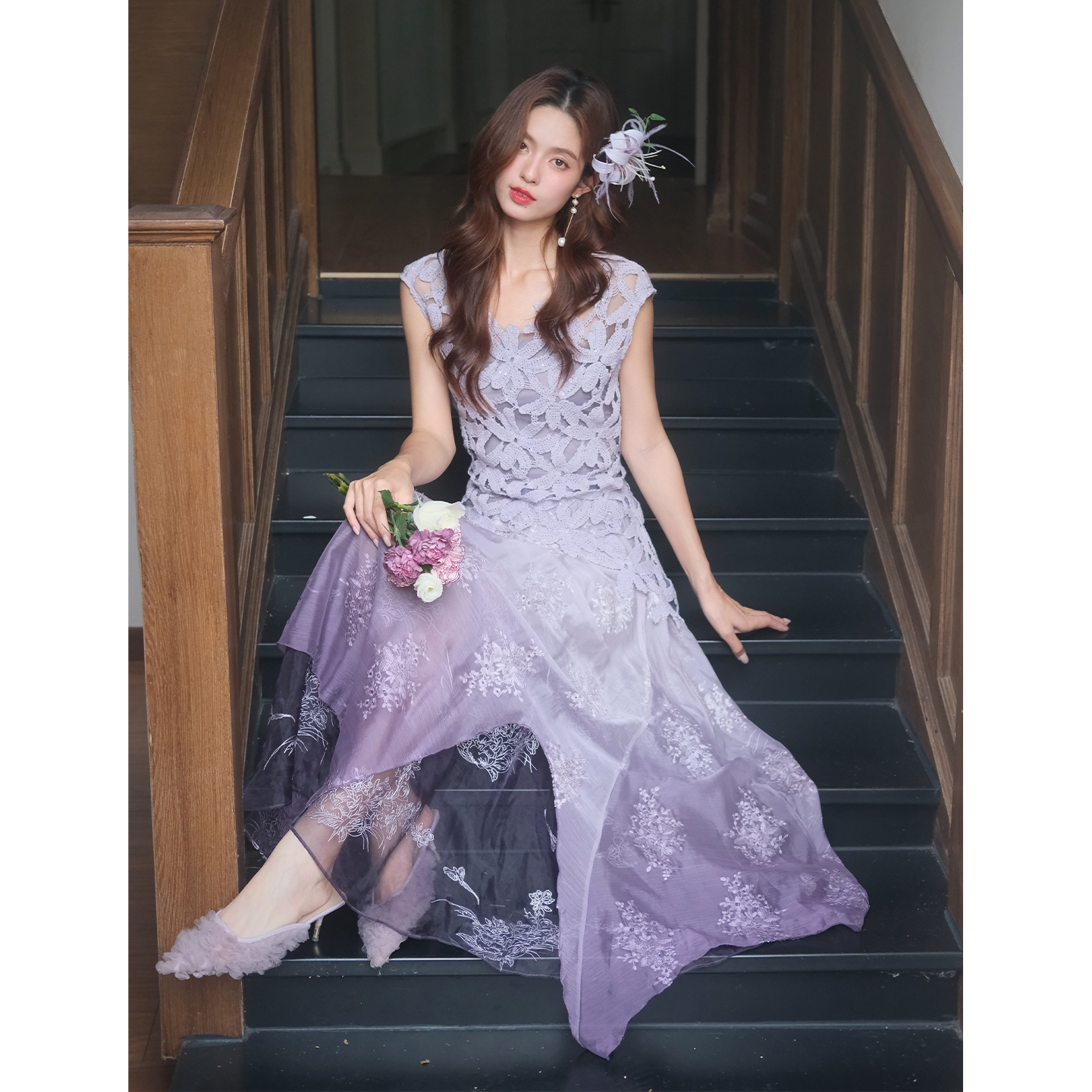 彼得潘大叔《紫风铃》镂空腰间系带无袖上衣重工刺绣弹力腰半裙