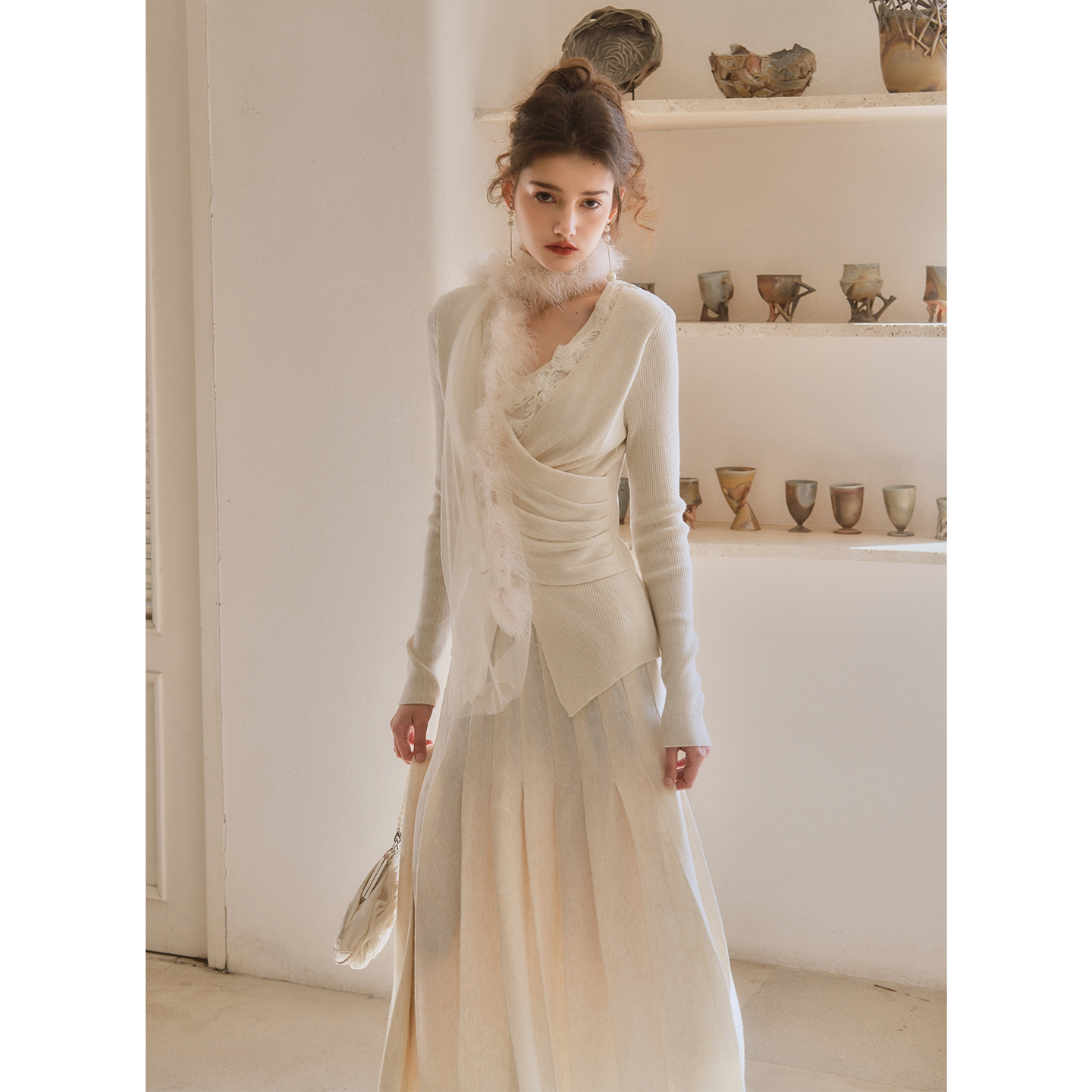 彼得潘大叔《杏吹絮风》交叉设计V领立体花上衣压褶工艺舒适半裙