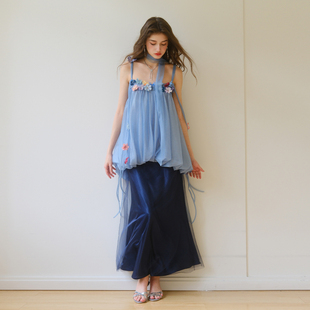 彼得潘大叔《风信贴》清新花朵装饰少女感吊带上衣优雅气质半身裙