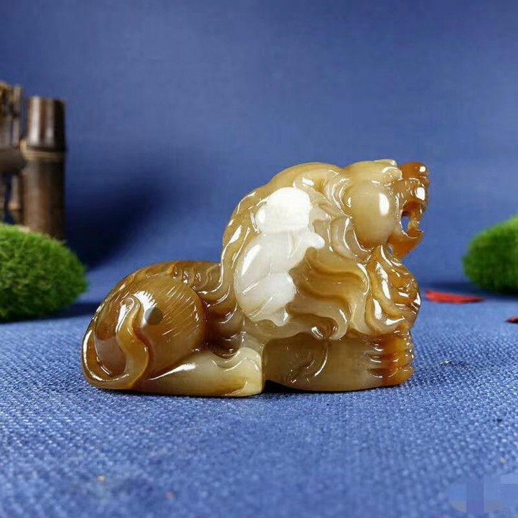 和田玉糖白玉狮子吊坠世世封侯玉坠正品和田玉白玉男款玉石吊坠