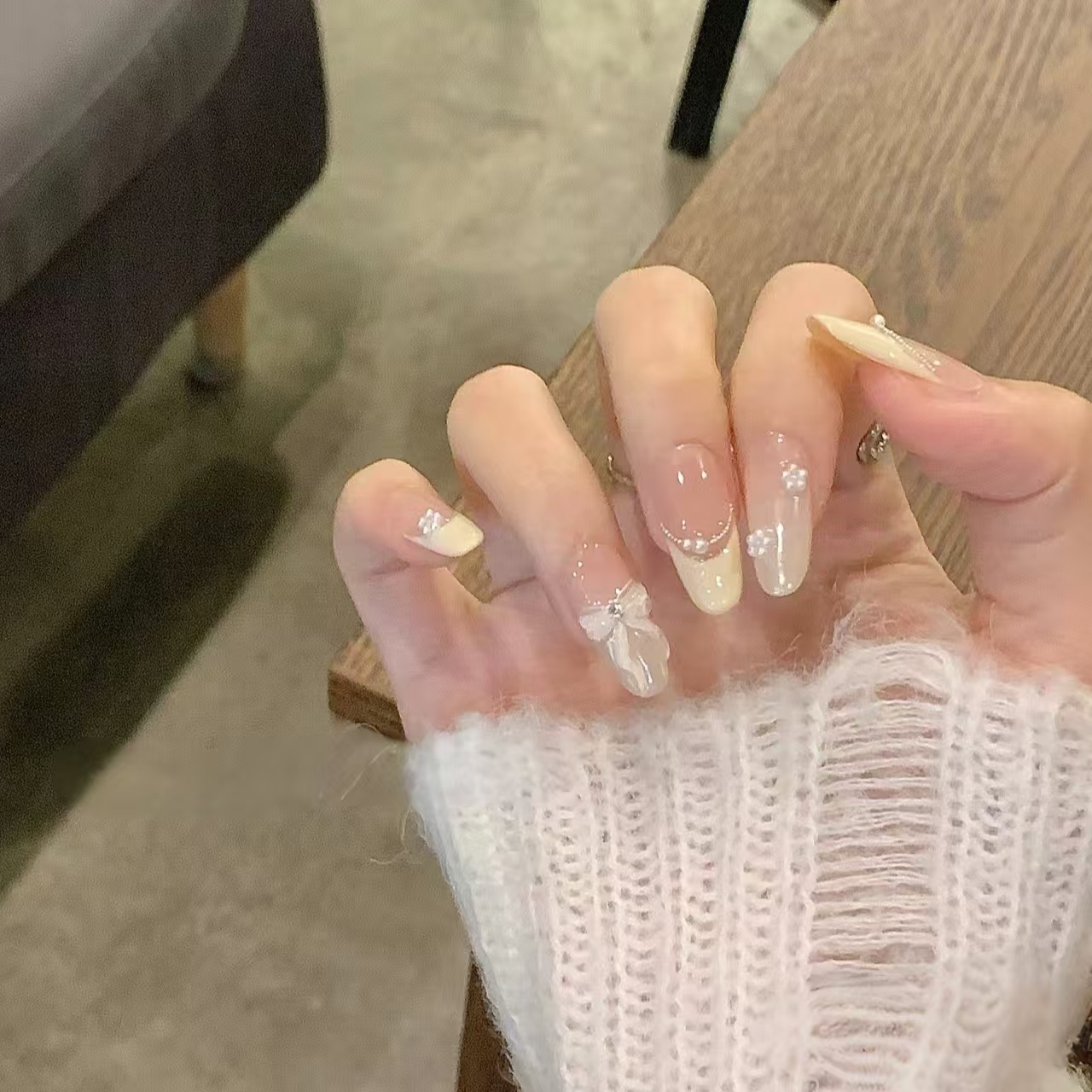 气质珍珠蝴蝶结元气款美甲纯手工穿戴甲甲片成品法式高级温柔甜心