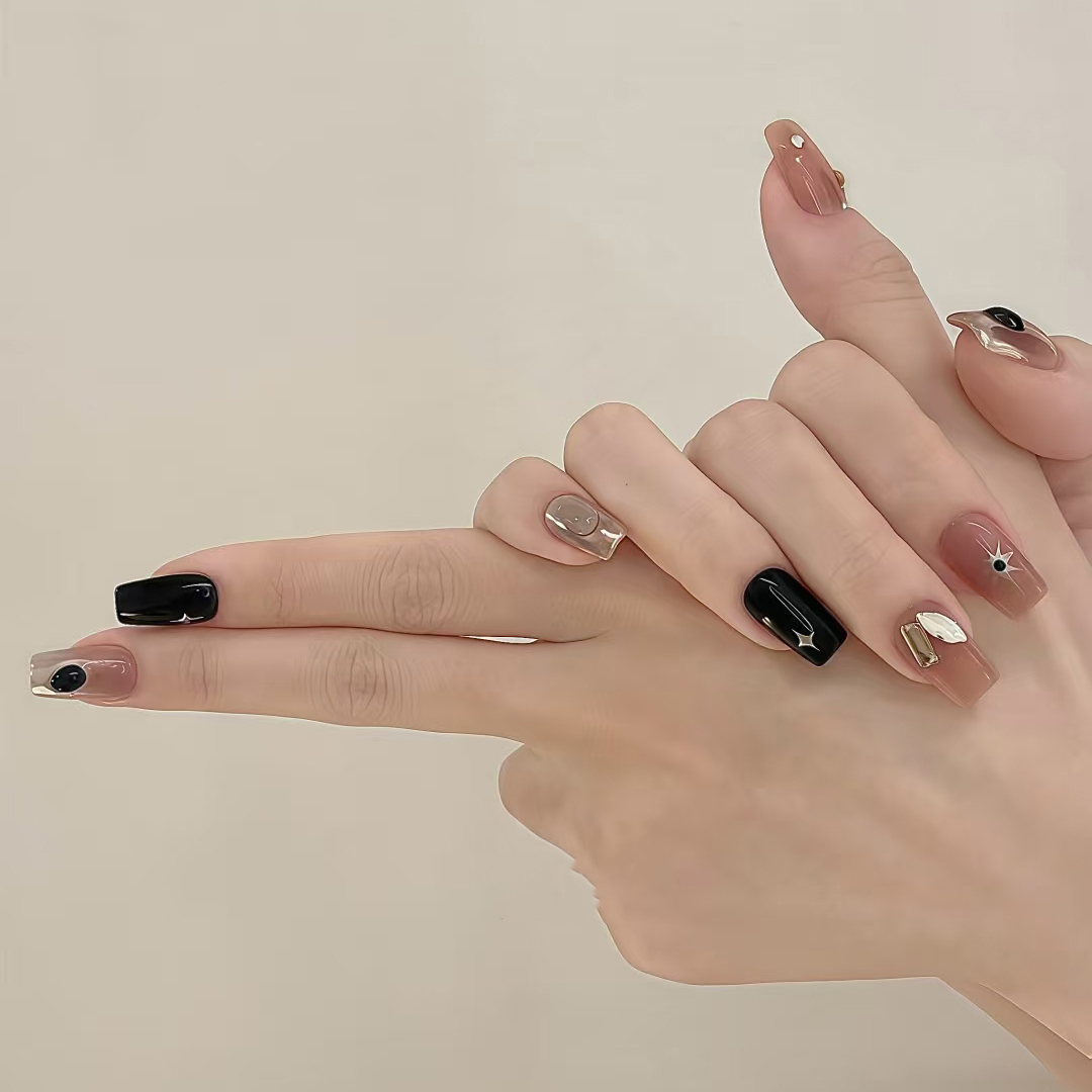 酷酷清冷辣妹手工穿戴甲甜酷百搭