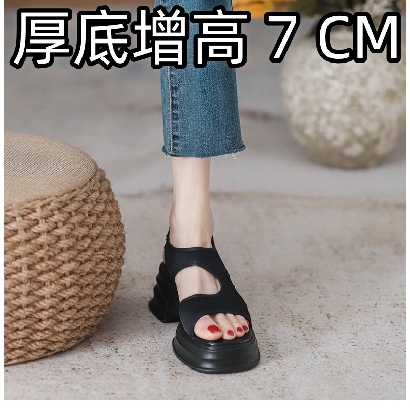 厚底凉鞋女夏外穿小个子罗马露趾女士3334码黑色巨好看的轻便增高