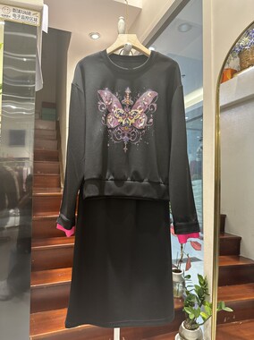 2025秋装蝴蝶花环两件套装 撞色卷边袖子长袖卫衣+松紧腰半身裙
