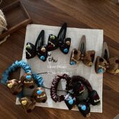 时尚 2025热销韩国秋冬新款 植绒爱心字母缎面蝴蝶结发夹 高级感刘