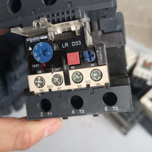 议价-施耐德LRD3357C热过载继电器。库房，生产日期略可维修