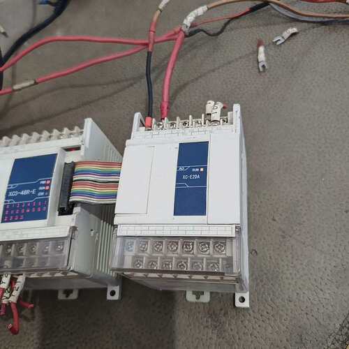 议价- 信捷 XC一E2DA 扩展PLC模块，好可维修