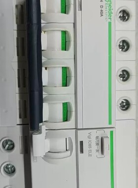 议价-施耐德iC65N漏电保护器，4P四极，40A容量，带绿色面板-可维