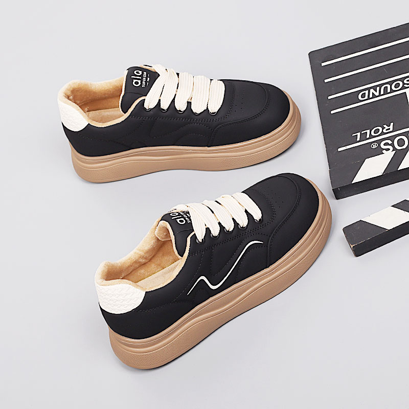 新款大码女鞋41-43时尚棉鞋冬2025休闲小白鞋特大号舒适加绒板鞋