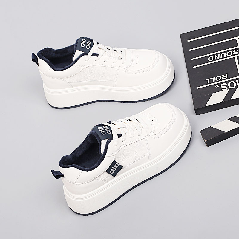 脚宽胖大码女鞋41一43舒适简约保暖棉鞋冬2025新款休闲加绒小白鞋