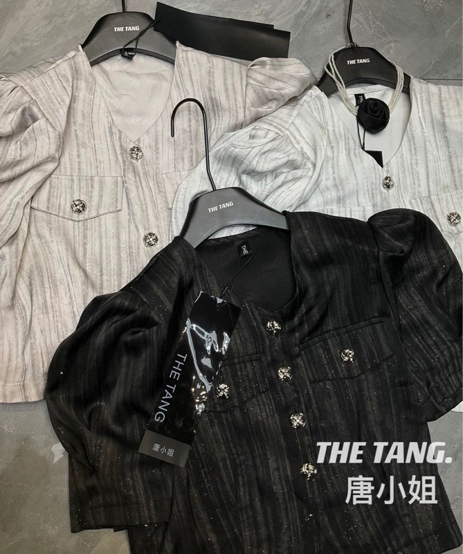 高端女装2024新款圆领设计感泡泡袖短袖洋气时尚衬衫上衣（清仓）