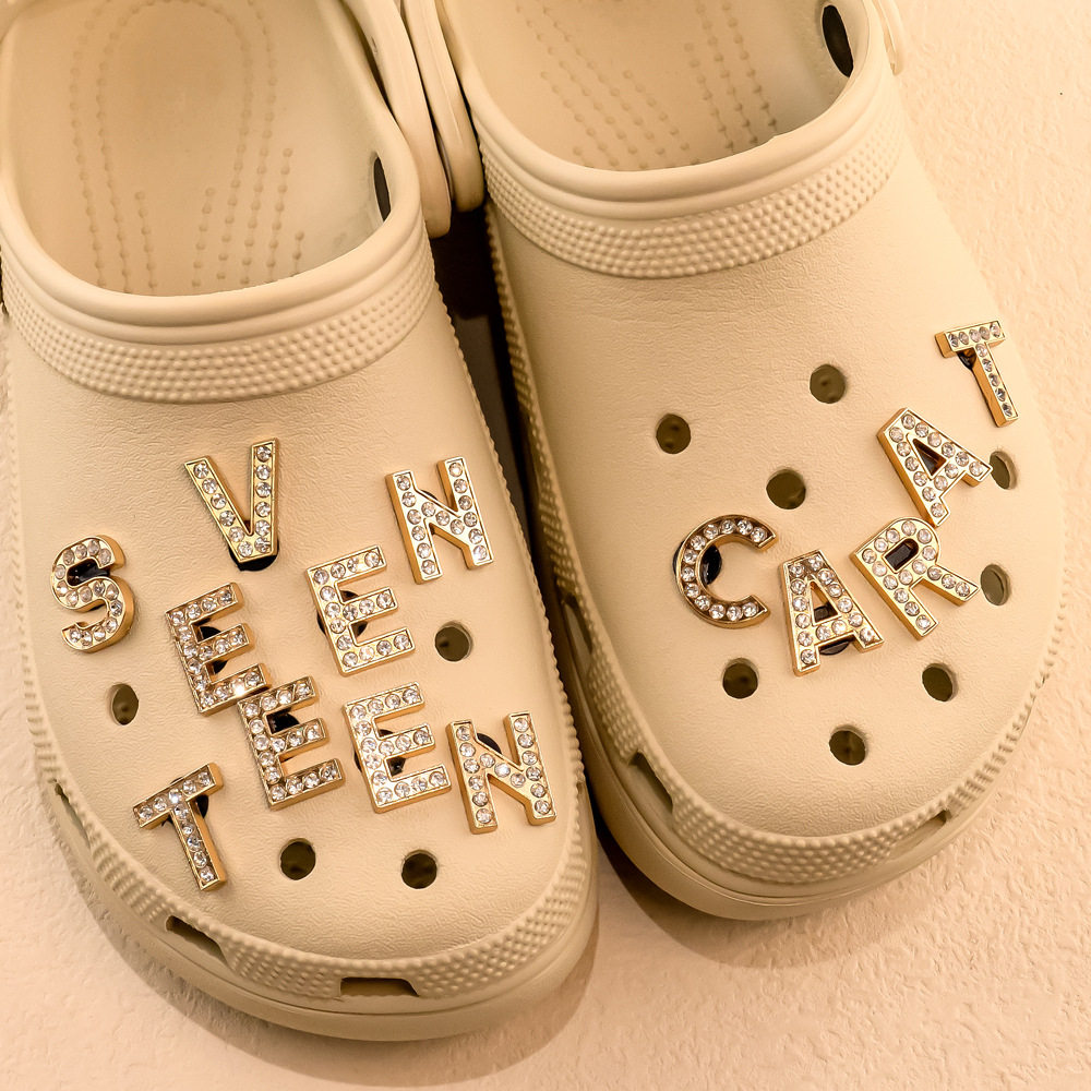 跨境金色金属字母洞洞鞋花鞋饰品现货花园鞋水钻diy配件洞洞鞋扣,服饰配件/皮带/帽子/围巾,后跟贴,淘宝优惠券,粉丝福利购,淘宝优惠卷