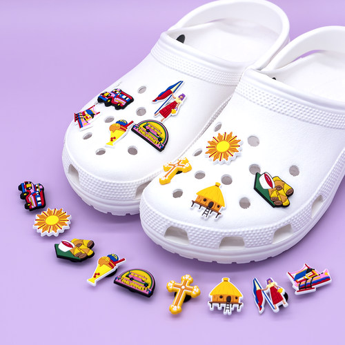 新款洞洞包手环装饰扣卡通配饰