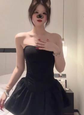 性感鱼骨抹胸背心上衣高腰蓬蓬裙