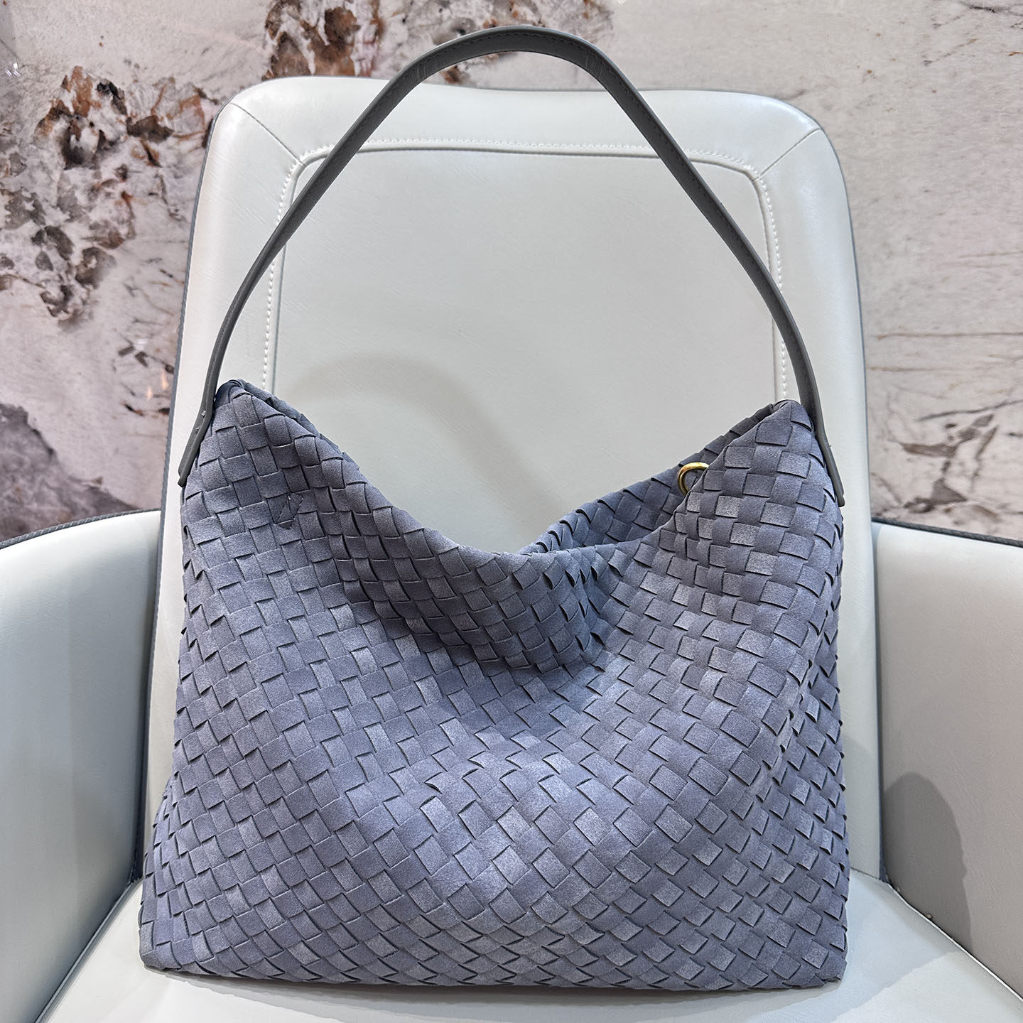 2025新款时尚百搭单肩斜挎包女休闲包手提包编织水桶包