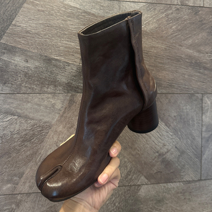欧洲站秋冬水洗马皮分趾靴粗高跟马猪蹄短靴女法式复古小众真皮靴