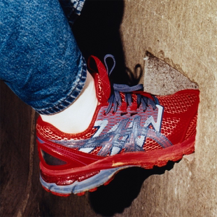 正品代购Kiko Kostadinov x ASICS 亚瑟士联名款复古红男女跑鞋